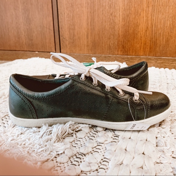 Memory Foam black sneakers - Picture 2 of 6